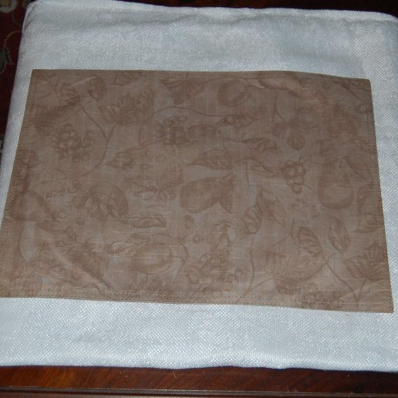 4 Tan/Brown/Beige Tone Fruit & Leaves Print Placemats 13 1/4" Wide by 18" Long - Picture 8 of 12